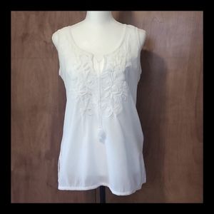 Sleeveless cotton embroidered top, medium